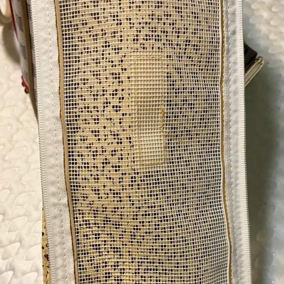 Inspired Small Dog carrier - Picture 7 of 13